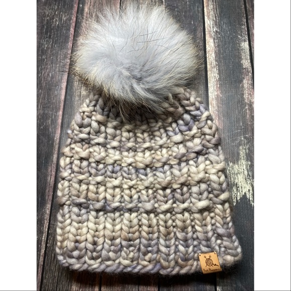 READY TO SHIP 100% Merino Wool Hat🧶 - Picture 4 of 7